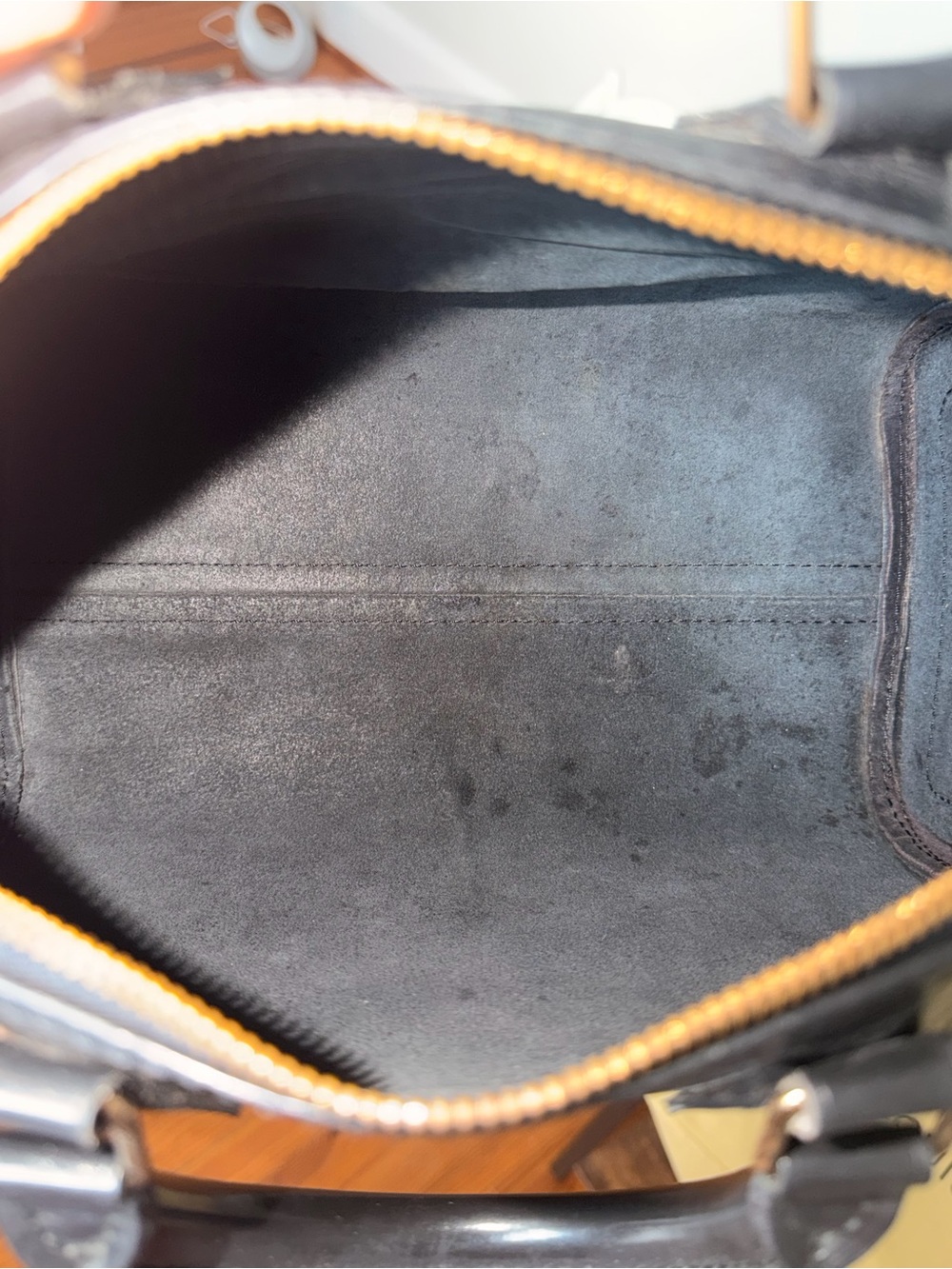 Louis Vuitton Epi Speedy 30 in Noir - Picture 5 of 6